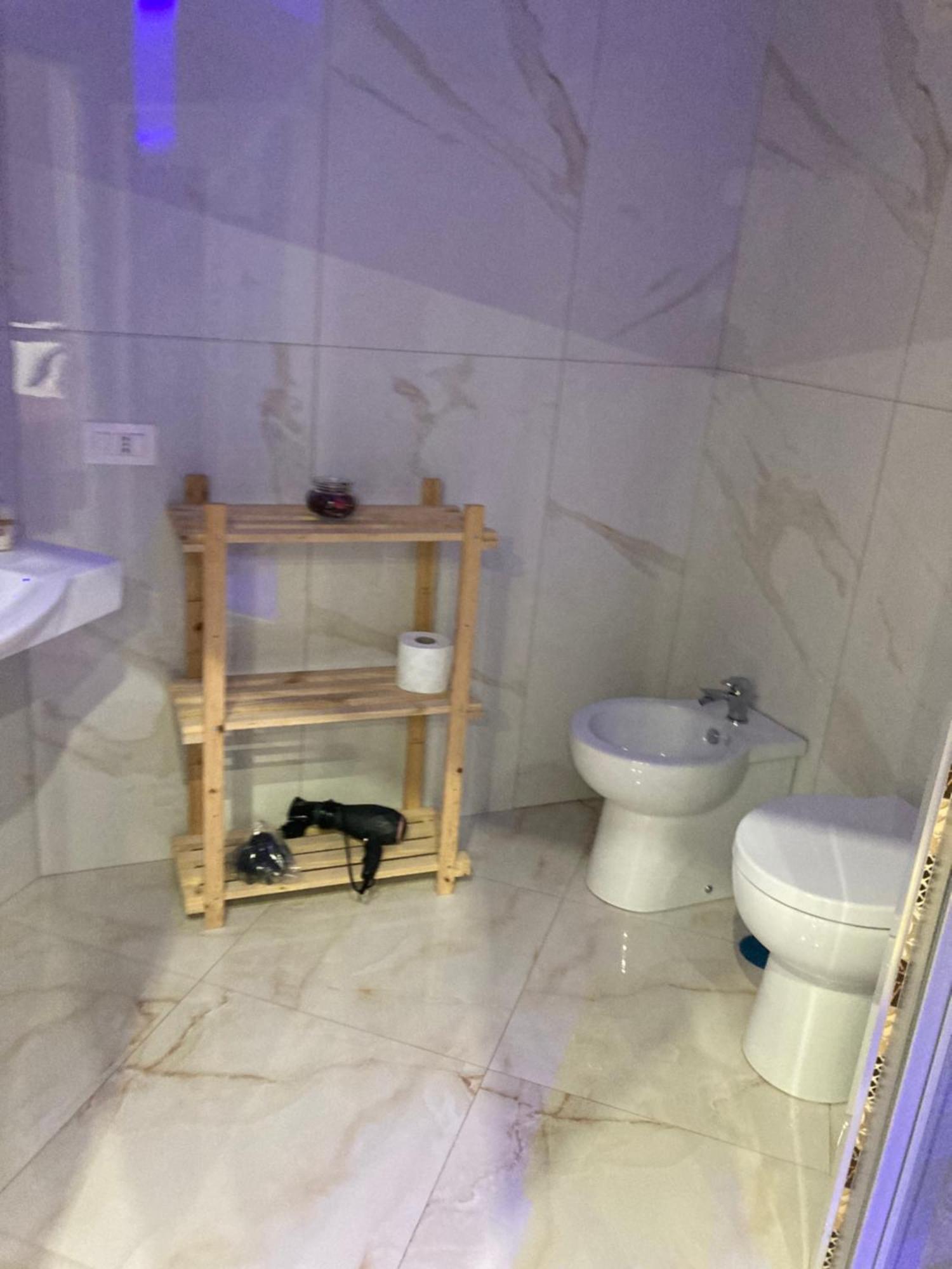فندق Goldenhouse نابولي المظهر الخارجي الصورة